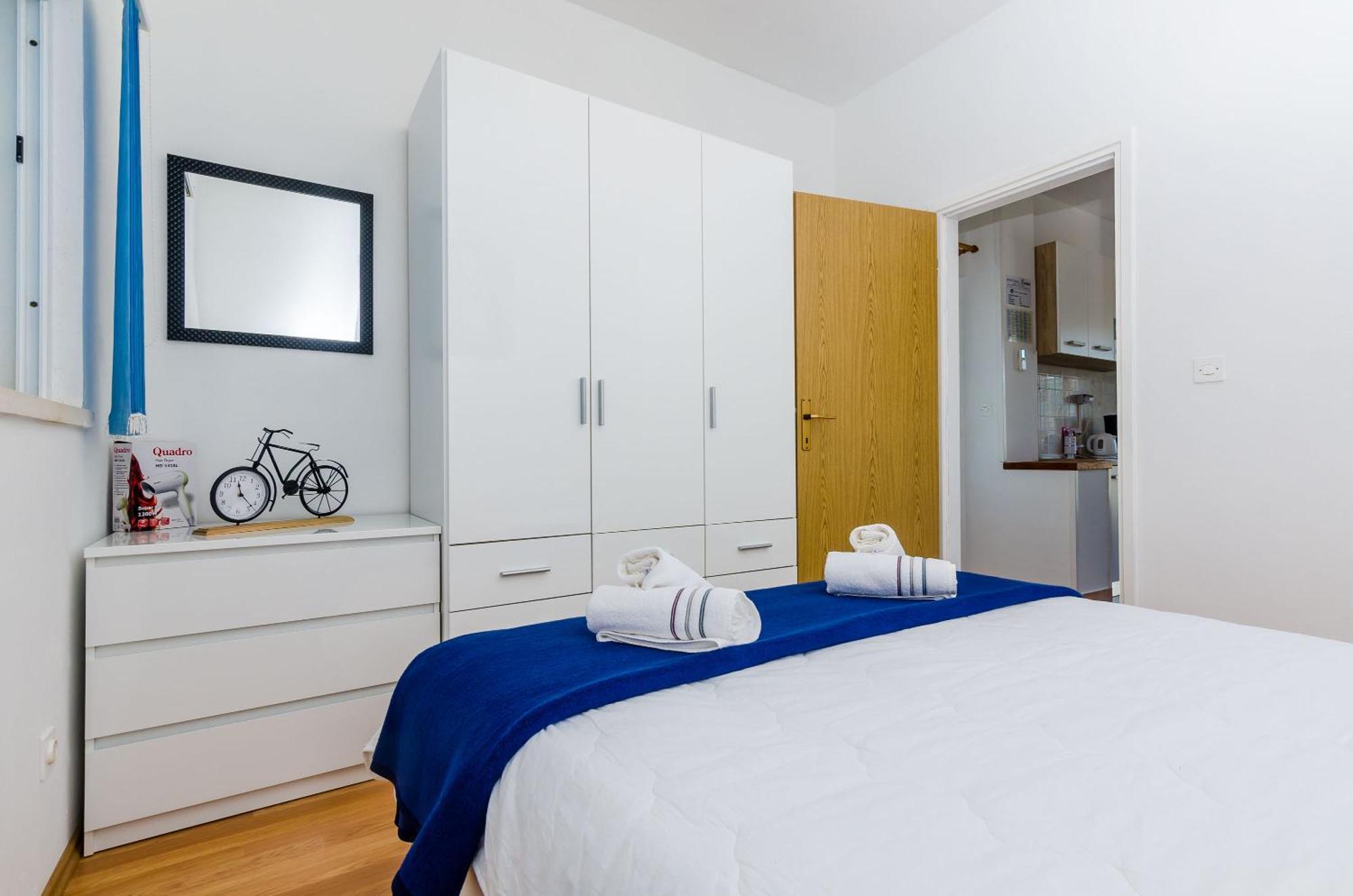 Apartments Lorena Mljet ポメナ エクステリア 写真