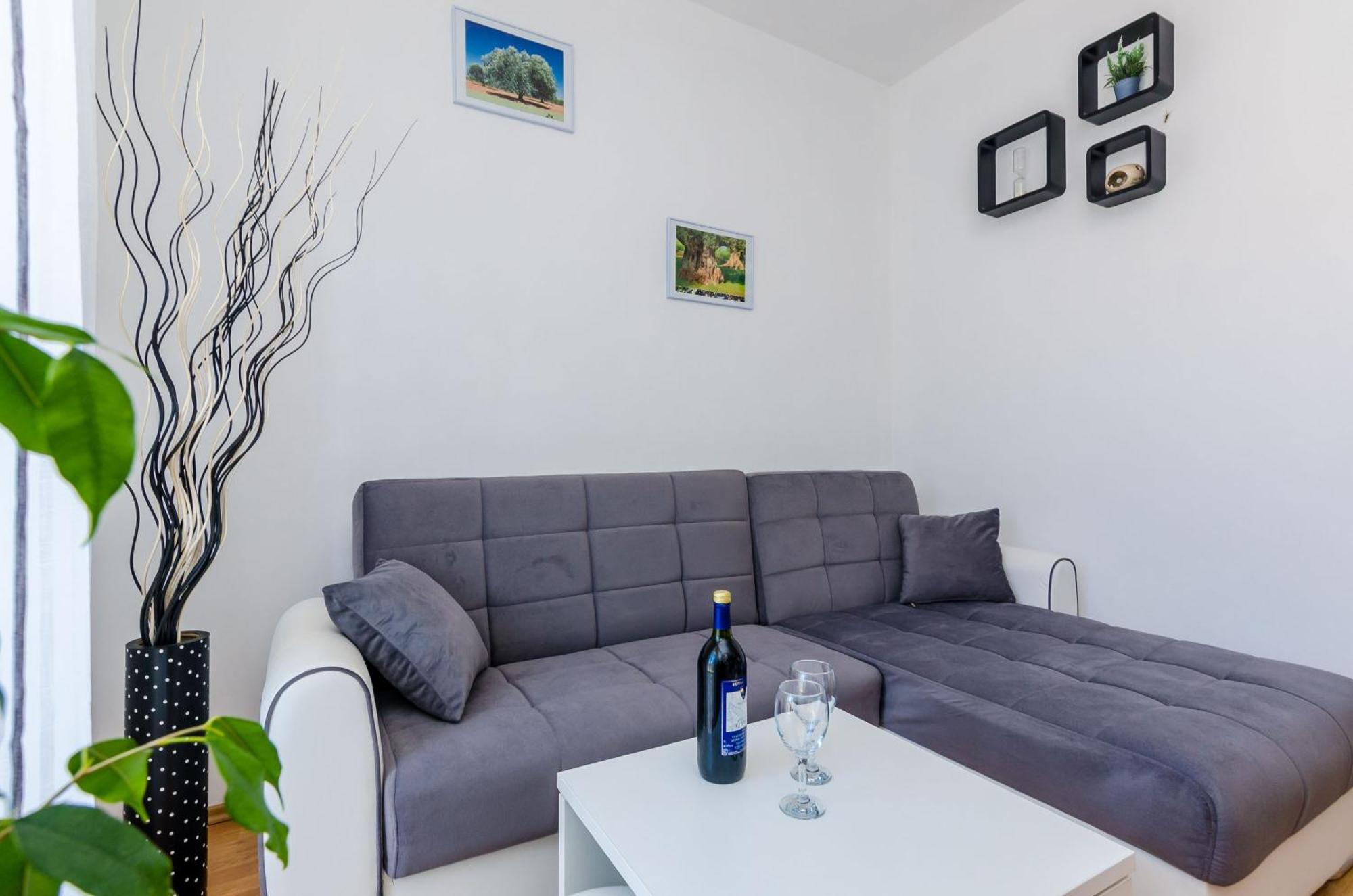 Apartments Lorena Mljet ポメナ エクステリア 写真