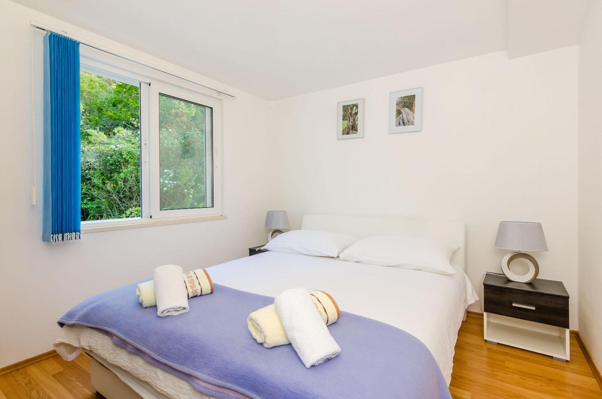 Apartments Lorena Mljet ポメナ エクステリア 写真