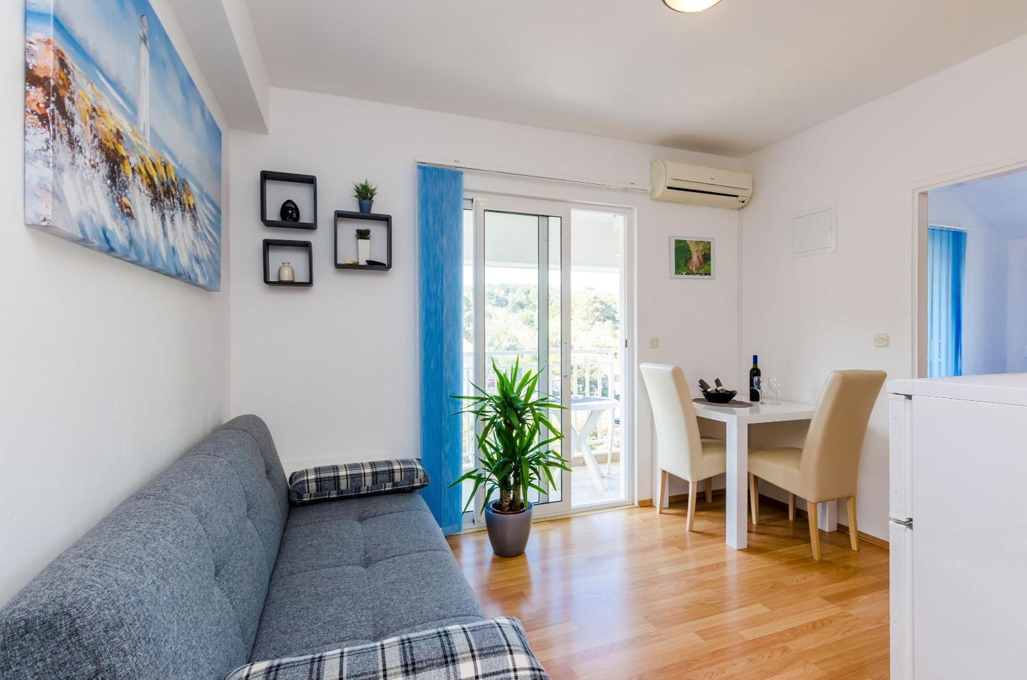 Apartments Lorena Mljet ポメナ エクステリア 写真